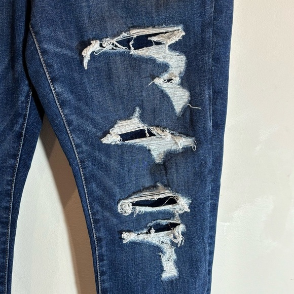 AMERICAN EAGLE  Sz 14S Dark Wash Distressed Chewed Hem Super High Rise Jeans NEW - Picture 2 of 13